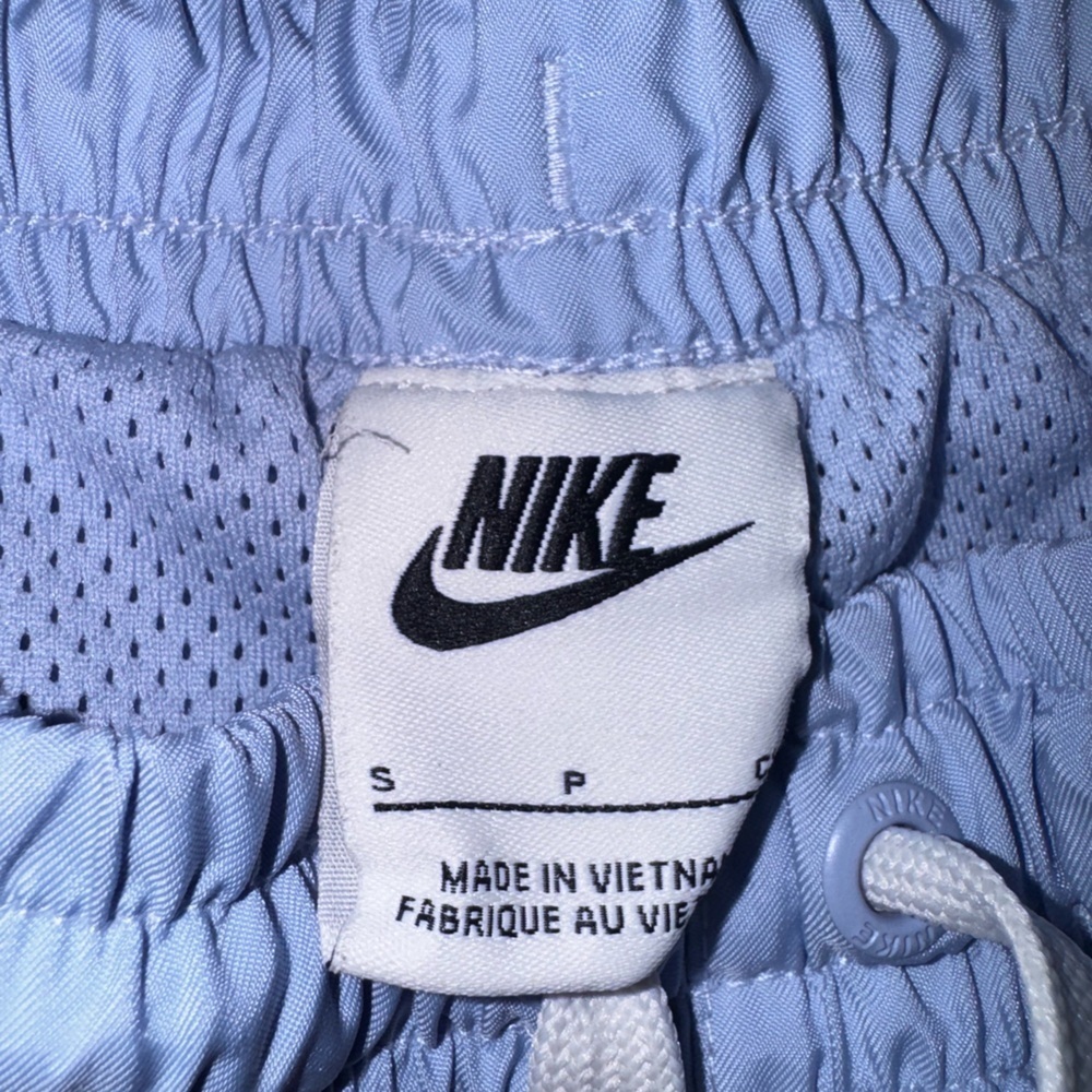 Nike Club Woven Shorts - Picture 3 of 4